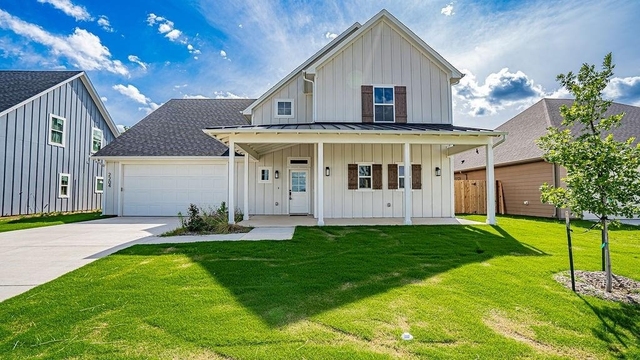 2204 Salina Circle - Photo 1