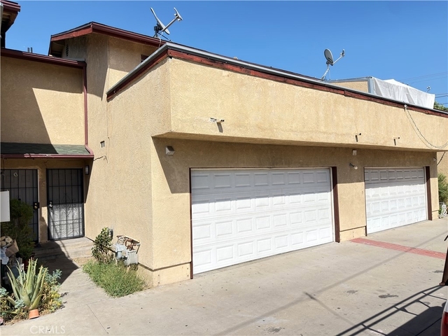 3533 Gilman - Photo 1