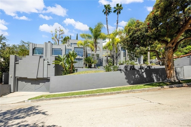 4119 Dundee - Photo 1
