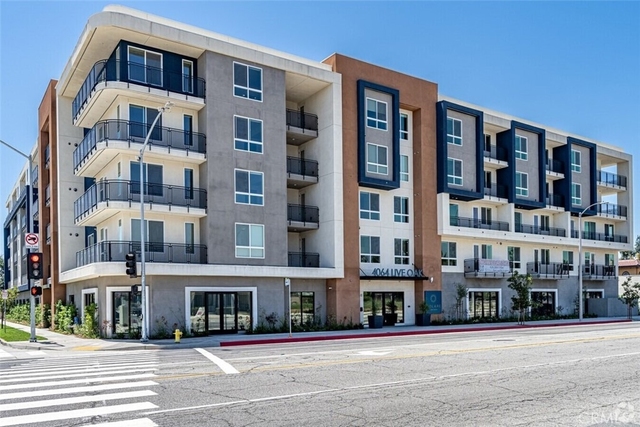 4064 Live Oak - Photo 1