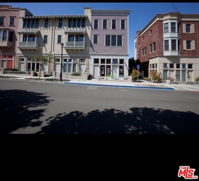 2174 Railroad Avenue - Photo 1