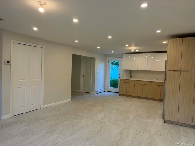 60 Schneider Avenue - Photo 1