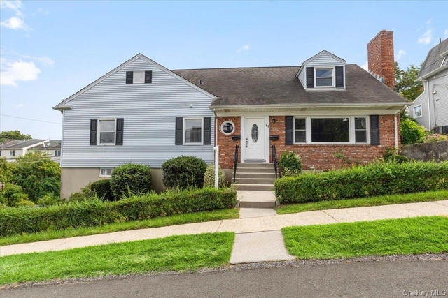 85 Franklin Avenue - Photo 1