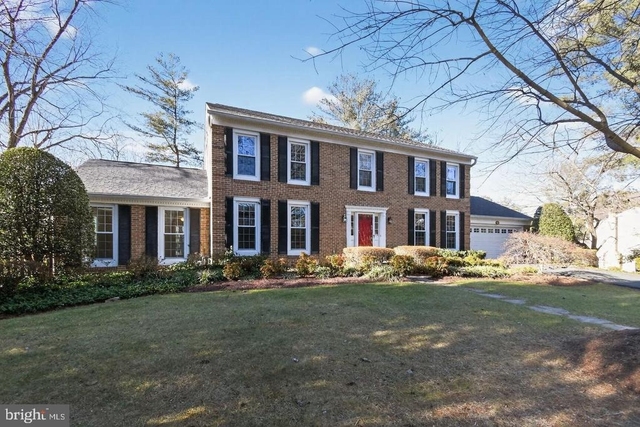 1302 Clayborne House Court - Photo 1