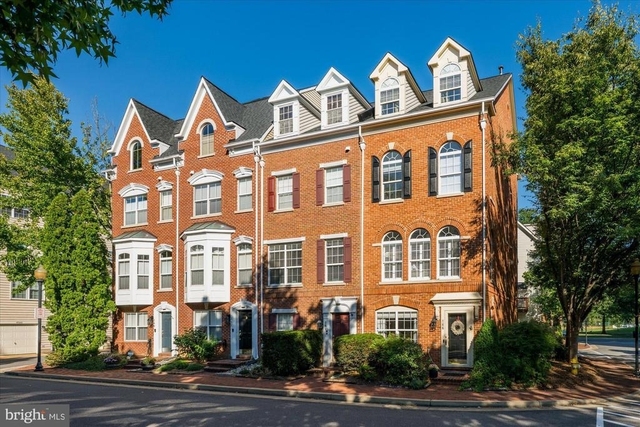 166 Comay Terrace - Photo 1