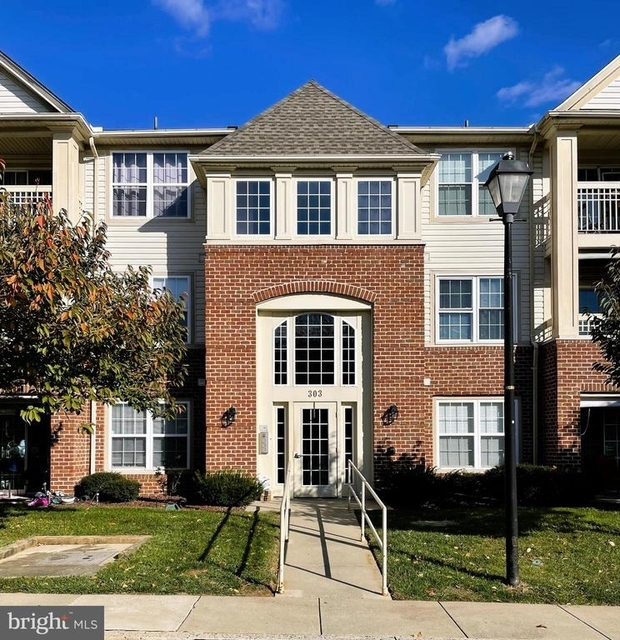 303 Tall Pines Court - Photo 1