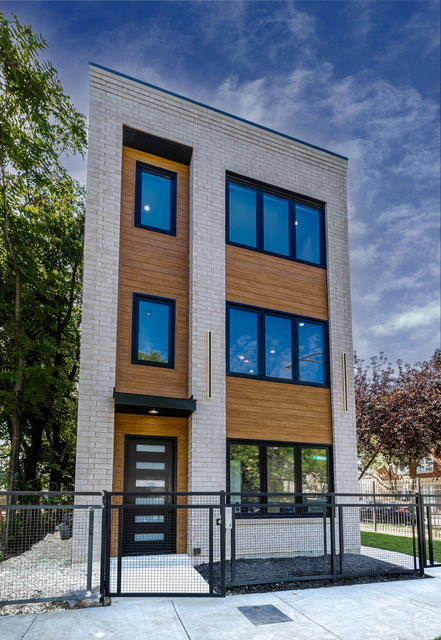 3327 W Division Street - Photo 1