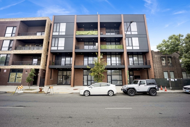 522 N Western Avenue - Photo 1