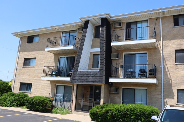200 Madison Street - Photo 1