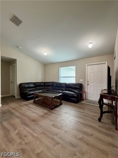 354 Mangonia Avenue - Photo 1
