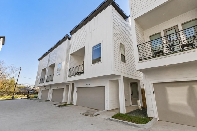 6742 Peerless Street - Photo 1