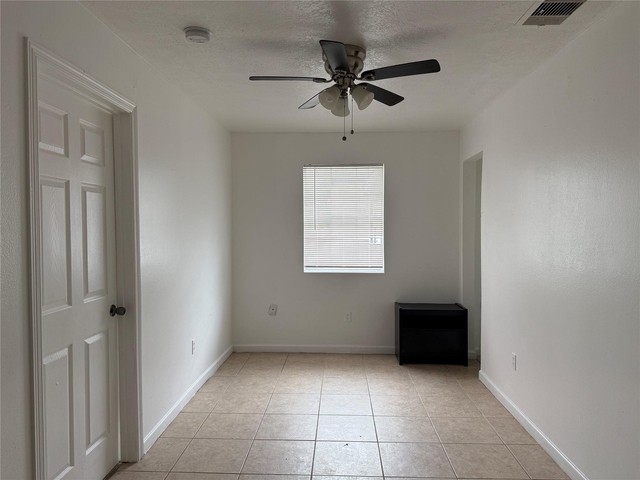 3619 Rosalie Street - Photo 1