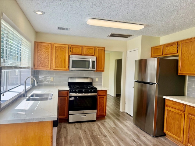 4819 Sunshine Drive - Photo 1