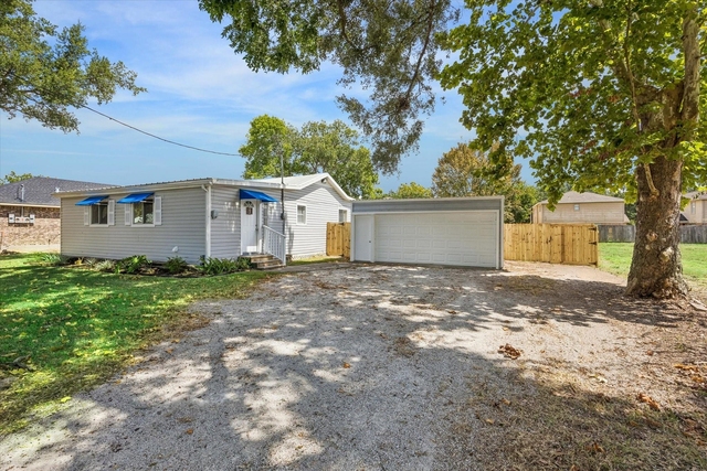 218 N Ormsby Street - Photo 1