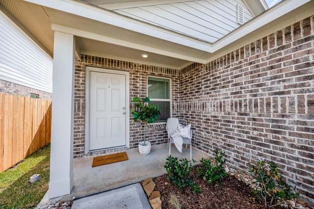 140 Austin Street - Photo 1