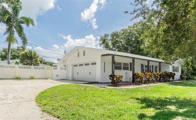 863 Bay Breeze Terrace - Photo 1