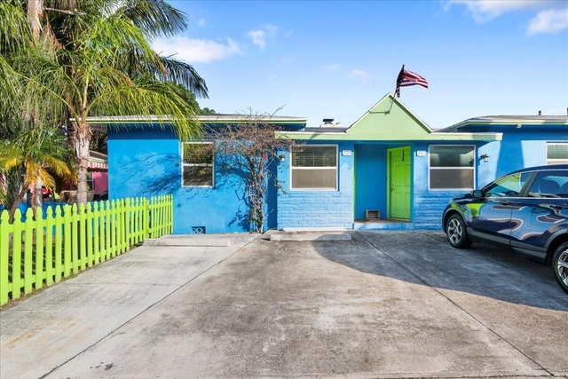 205 Palm Street - Photo 1