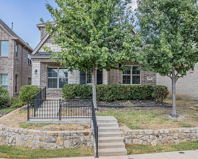 17848 Bottlebrush Drive - Photo 1