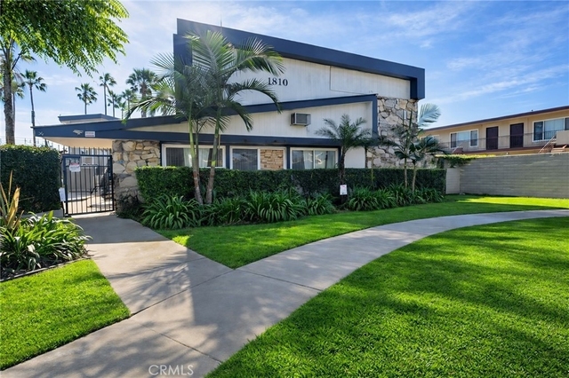 1810 W Sallie - Photo 1