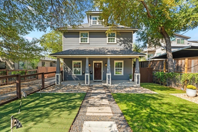 1810 Harvey St - Photo 1