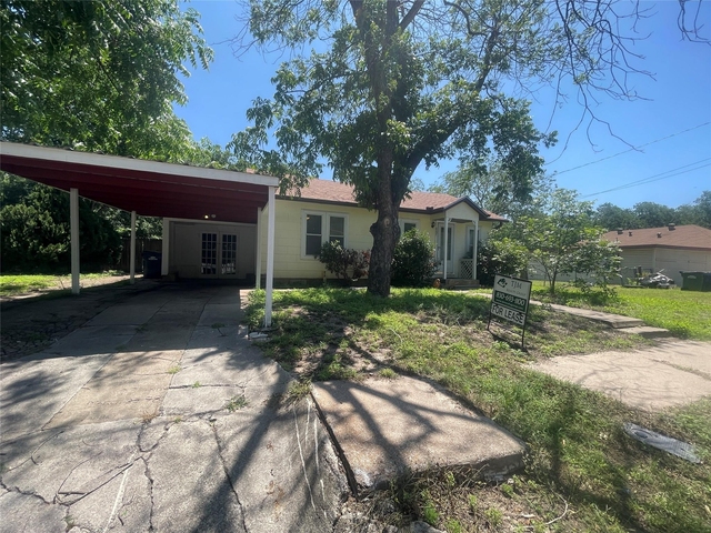 607 N Main St - Photo 1