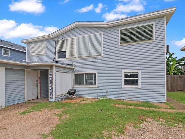 176 Barracuda Street - Photo 1