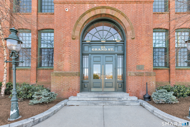 25 Grand Street - Photo 1