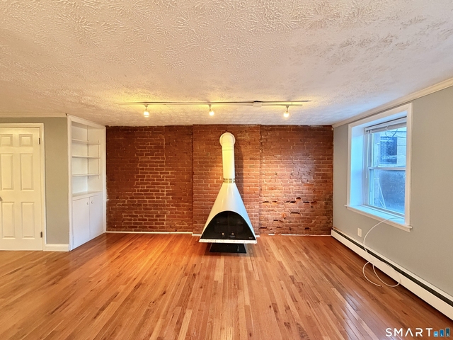 46 Warren Street - Photo 1