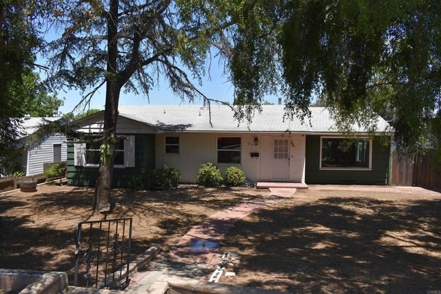 203 Bayview - Photo 1