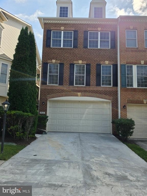 8502 Pamela Way - Photo 1