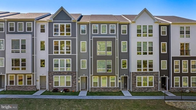 900 Gilbert Road - Photo 1