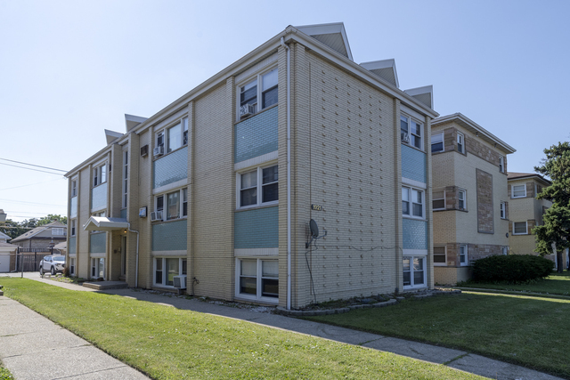 1921 S Harlem Avenue - Photo 1