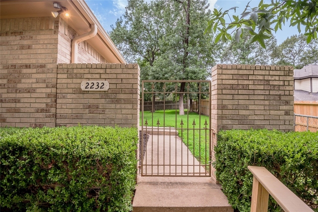 2232 Azalea Circle - Photo 1