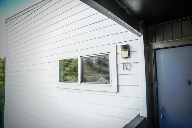 1407 Carroll Oliver Way - Photo 1