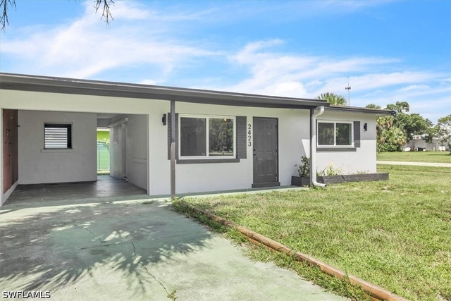 2423 Jeffcott Street - Photo 1