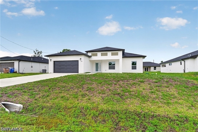 454 Mercedes Court - Photo 1