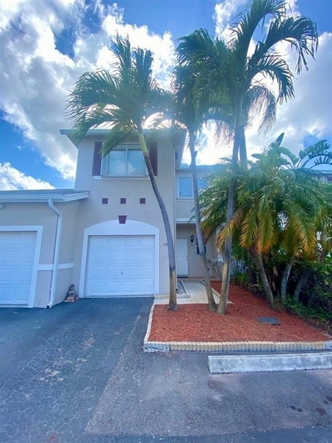 791 Nw 42nd Place - Photo 1