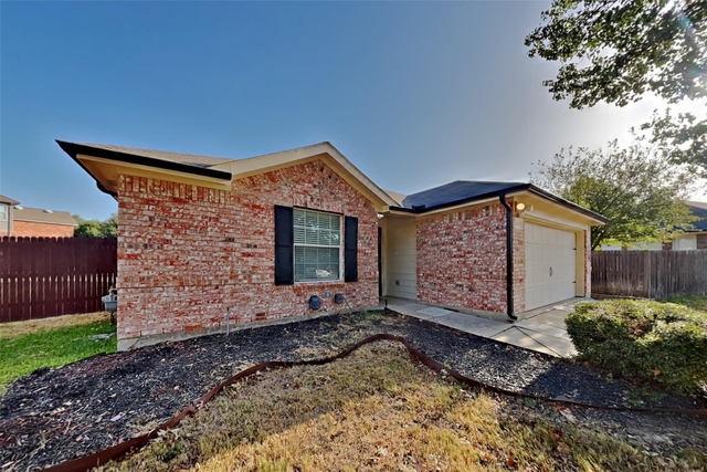 5105 Persimmon Court - Photo 1