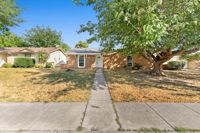 901 Wandering Way Drive - Photo 1