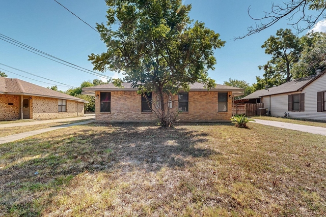 420 Lucille Street - Photo 1