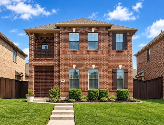 1572 Barksdale Drive - Photo 1