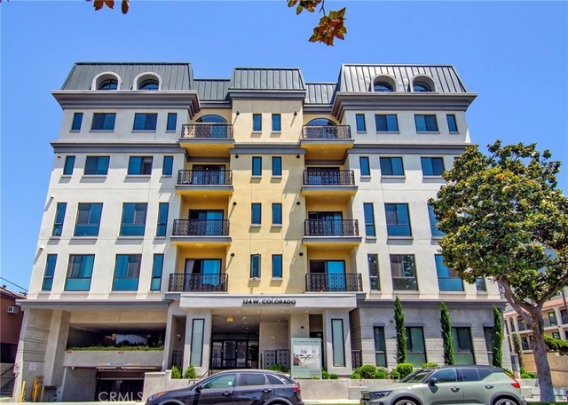 124 W Colorado - Photo 1