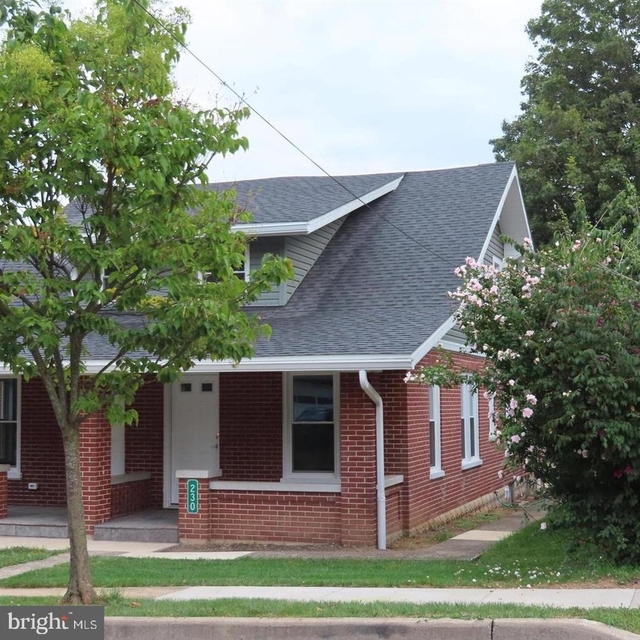 230 Rowe Avenue - Photo 1