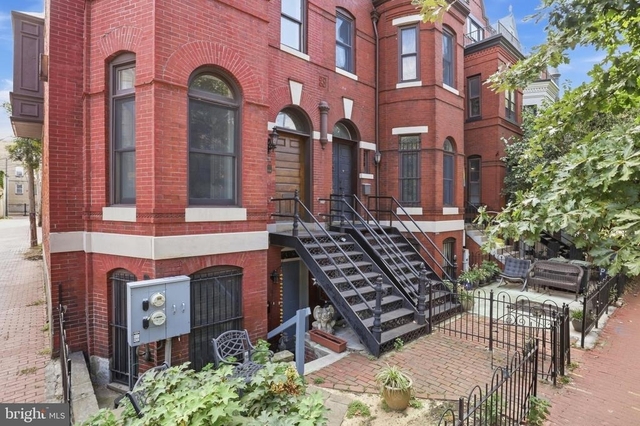 1110 P Street Nw - Photo 1