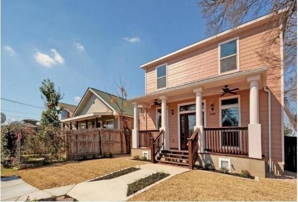 2406 E 11th St - Photo 1