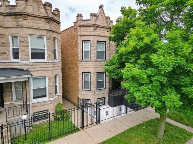 3316 W Flournoy Street - Photo 1
