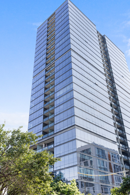 860 W Blackhawk Street - Photo 1