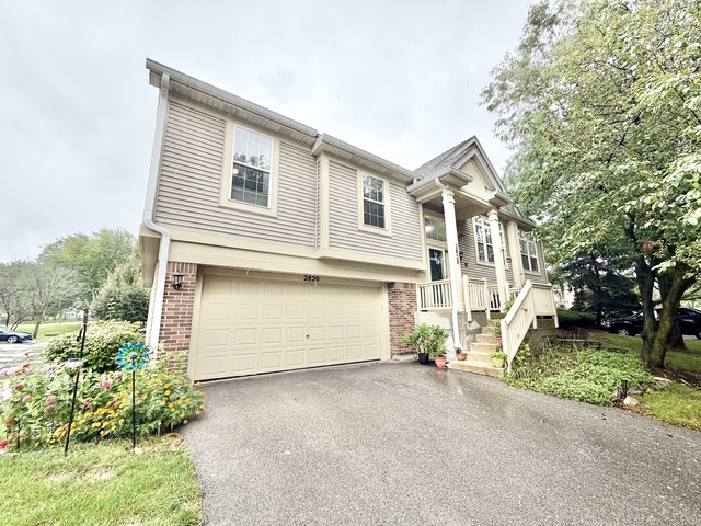 2820 N Greenwood Avenue - Photo 1