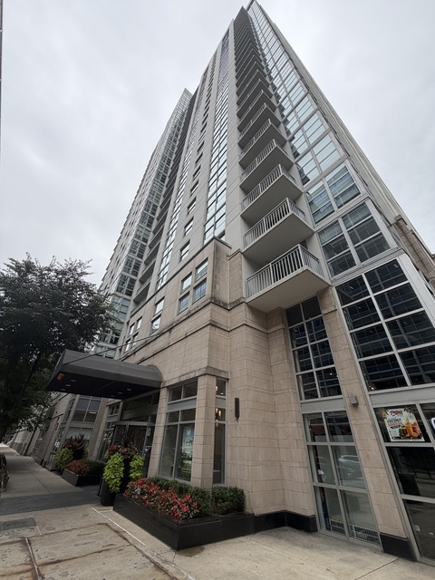 180 N Jefferson Street - Photo 1