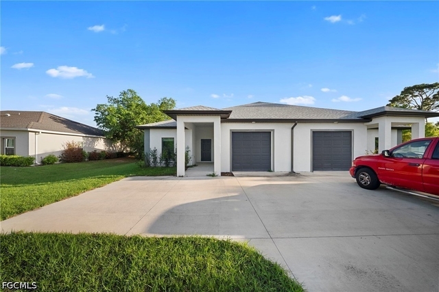 26481 Sandhill Boulevard - Photo 1